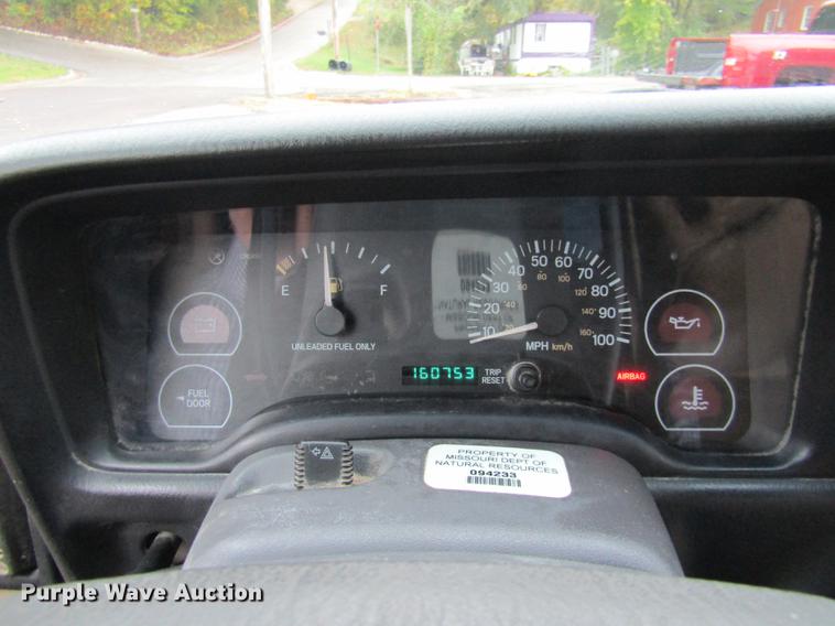 image for item DE5883 1999 Jeep Cherokee SUV