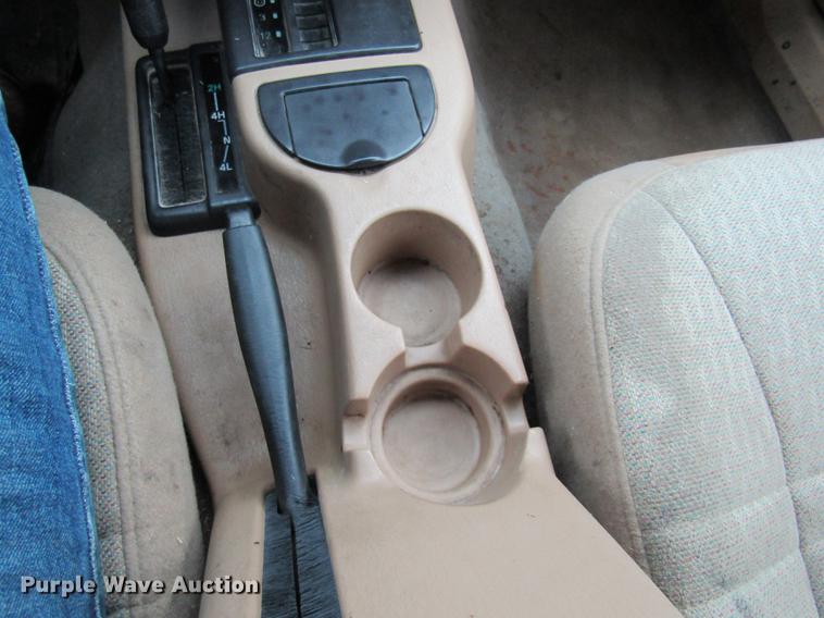 image for item DE5883 1999 Jeep Cherokee SUV