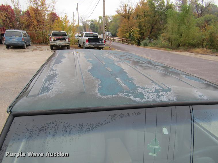 image for item DE5883 1999 Jeep Cherokee SUV