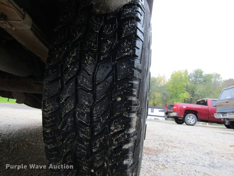 image for item DE5883 1999 Jeep Cherokee SUV