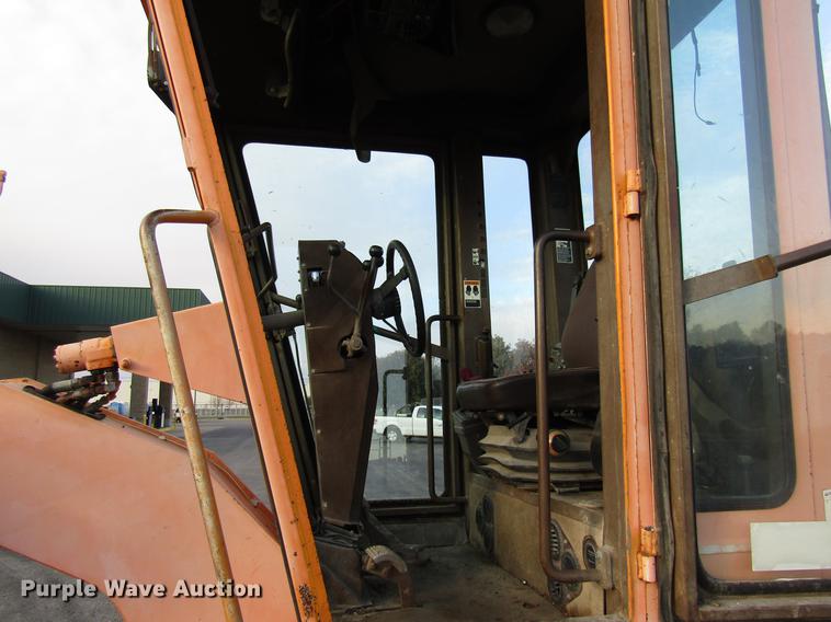 image for item DE5895 1993 Champion 720A motor grader