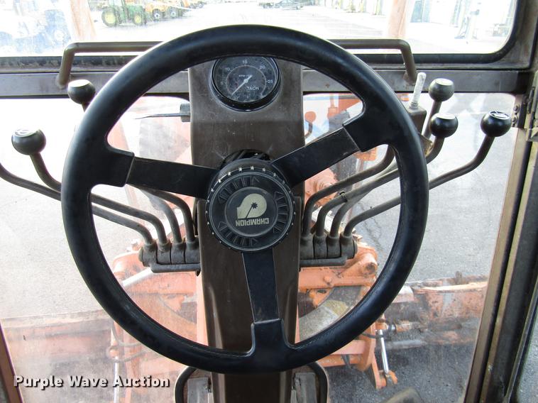 image for item DE5895 1993 Champion 720A motor grader