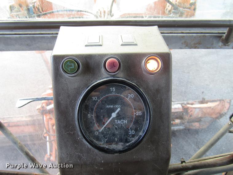 image for item DE5895 1993 Champion 720A motor grader