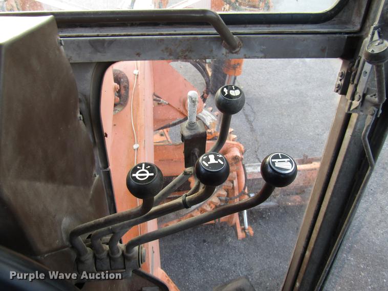 image for item DE5895 1993 Champion 720A motor grader