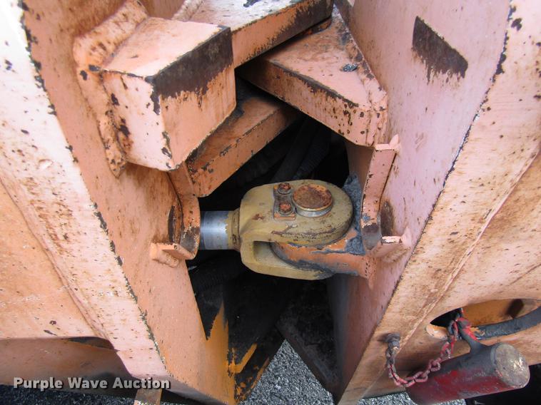 image for item DE5895 1993 Champion 720A motor grader