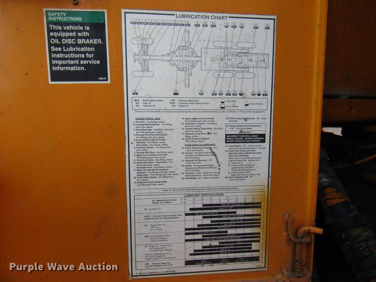 image for item DE5895 1993 Champion 720A motor grader