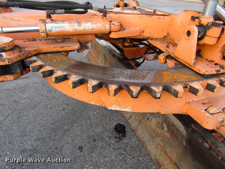 image for item DE5895 1993 Champion 720A motor grader