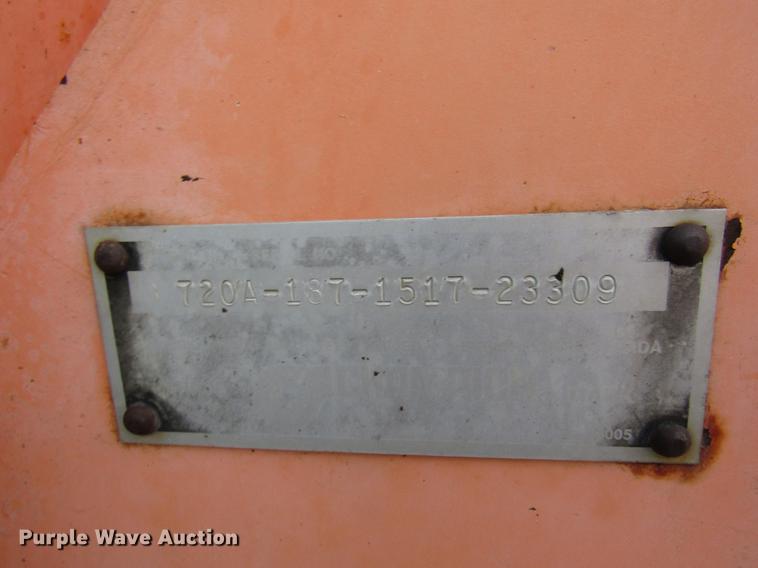 image for item DE5895 1993 Champion 720A motor grader