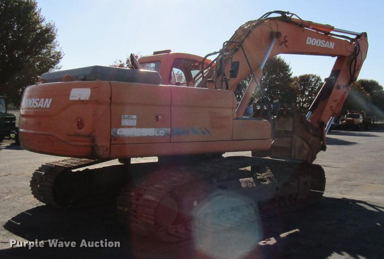 image for item DE5896 2008 Doosan DX255LC excavator