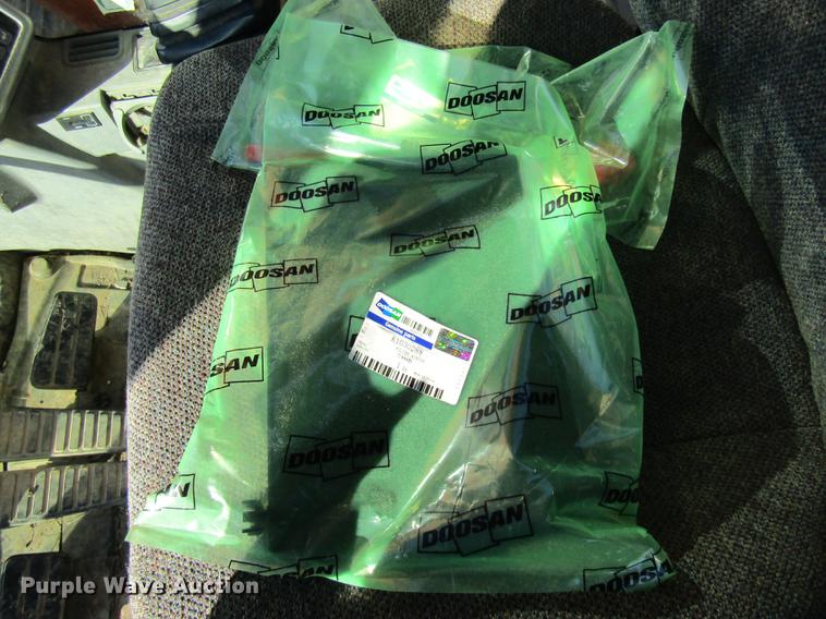 image for item DE5896 2008 Doosan DX255LC excavator