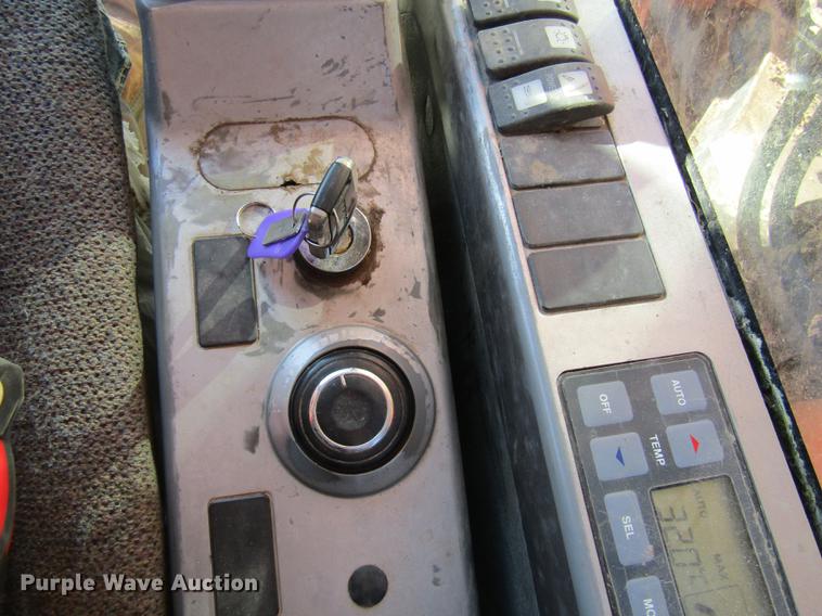 image for item DE5896 2008 Doosan DX255LC excavator