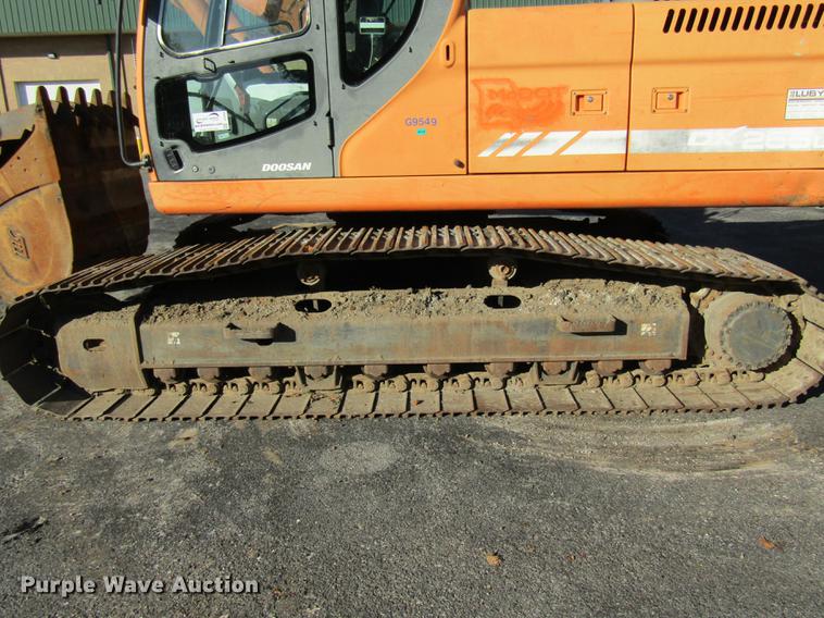 image for item DE5896 2008 Doosan DX255LC excavator