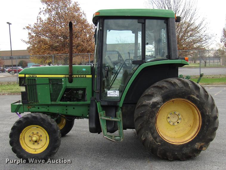 image for item DE5899 2001 John Deere 6410 tractor