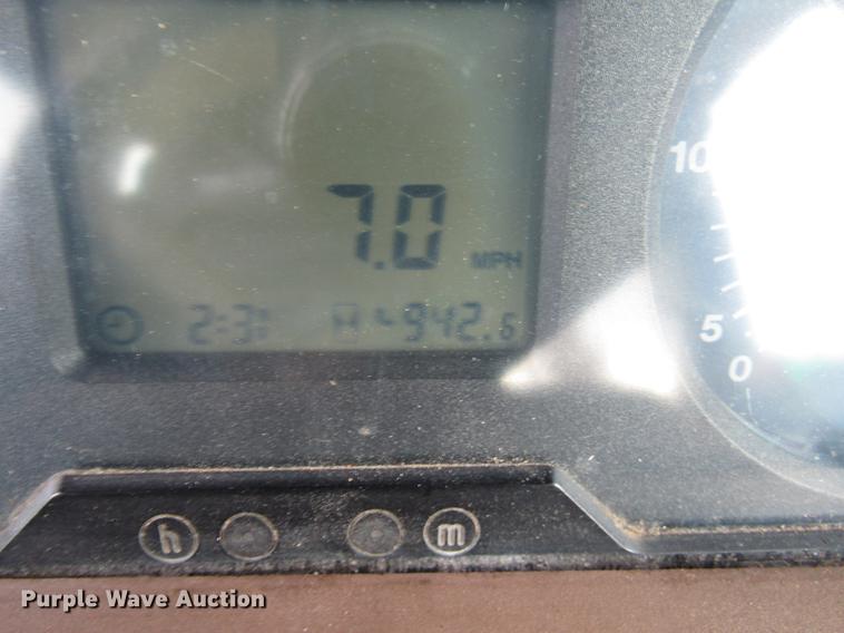 image for item DE5899 2001 John Deere 6410 tractor