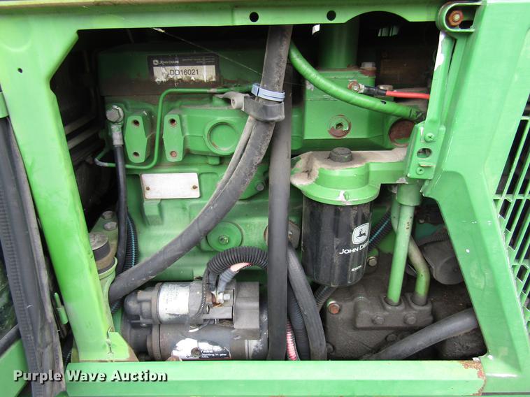 image for item DE5899 2001 John Deere 6410 tractor
