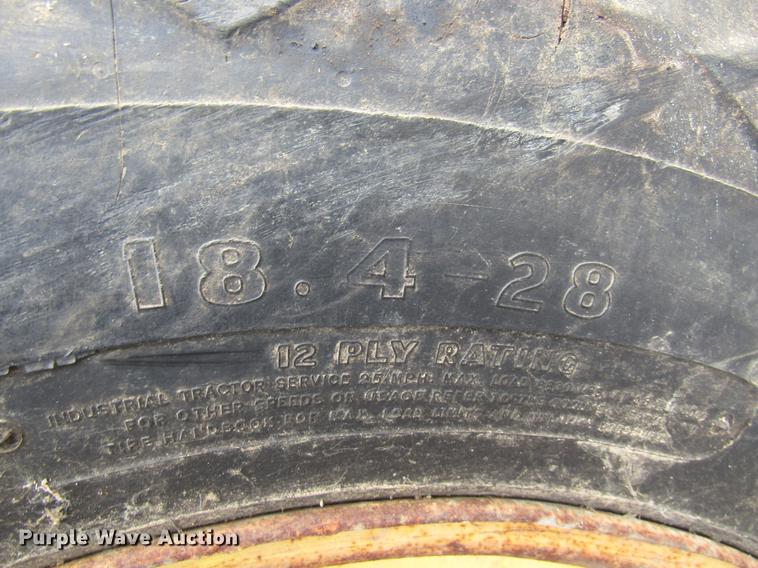 image for item DE5899 2001 John Deere 6410 tractor