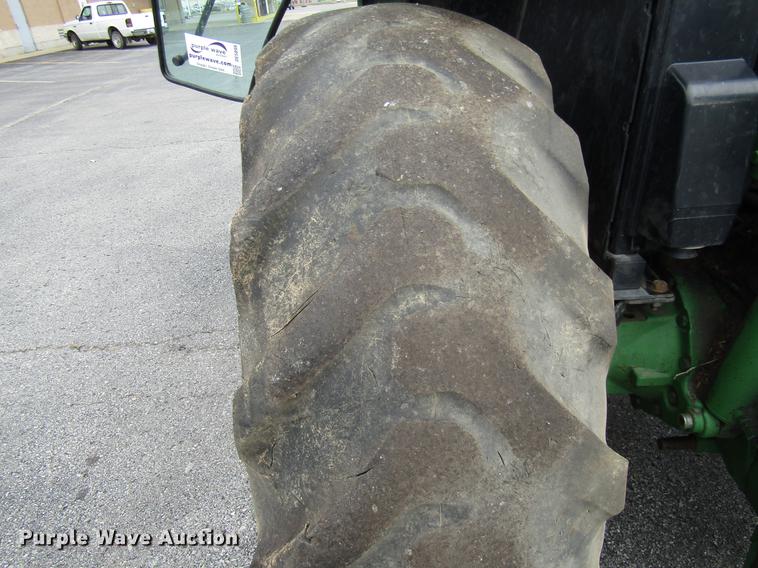 image for item DE5899 2001 John Deere 6410 tractor