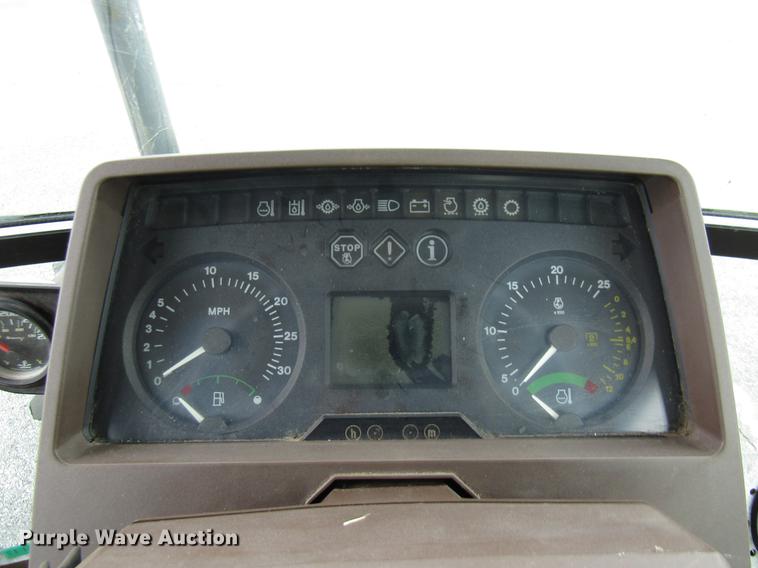 image for item DE5900 2001 John Deere 6410 MFWD tractor