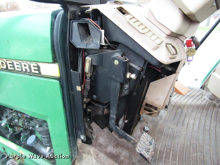 image for item DE5900 2001 John Deere 6410 MFWD tractor