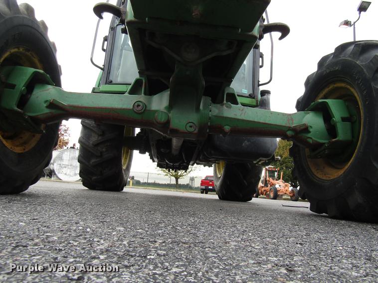 image for item DE5900 2001 John Deere 6410 MFWD tractor