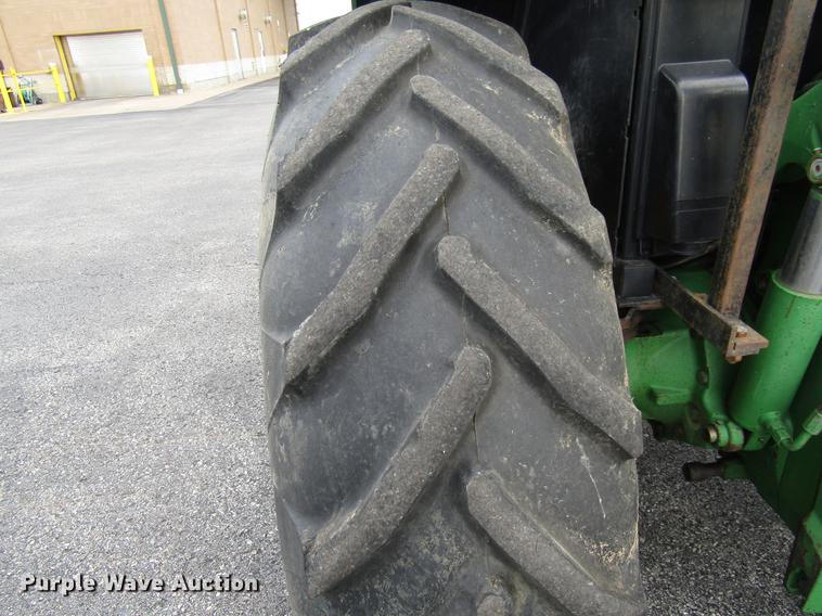 image for item DE5900 2001 John Deere 6410 MFWD tractor