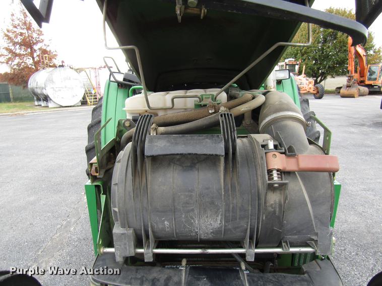 image for item DE5902 2001 John Deere 6410 tractor