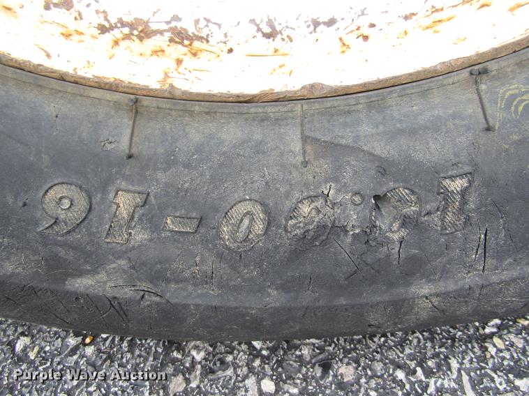 image for item DE5902 2001 John Deere 6410 tractor