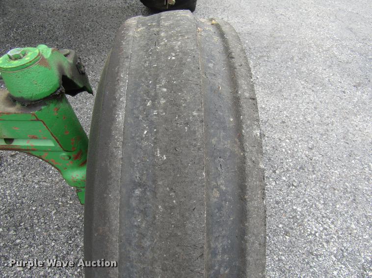 image for item DE5902 2001 John Deere 6410 tractor