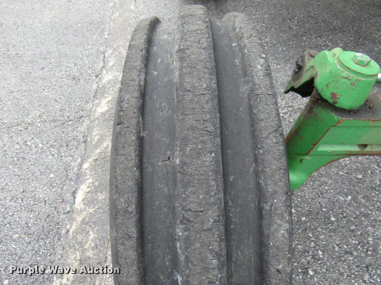 image for item DE5902 2001 John Deere 6410 tractor