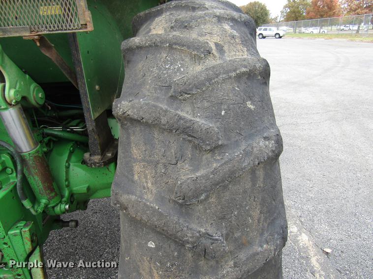 image for item DE5902 2001 John Deere 6410 tractor