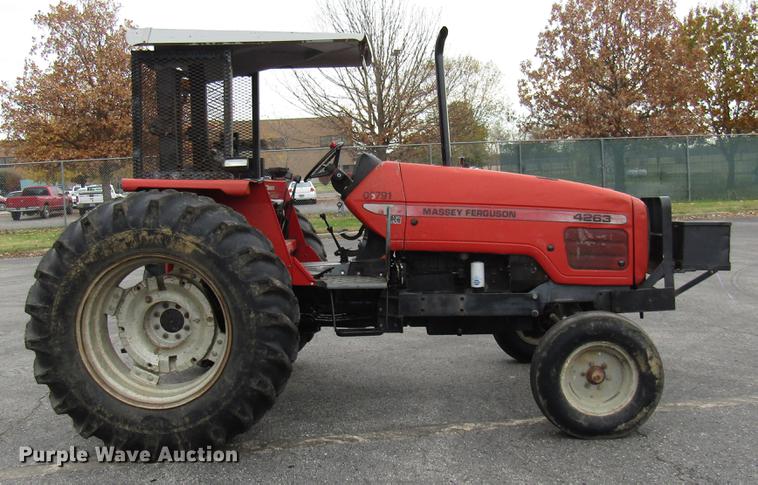 image for item DE5903 2000 Massey-Ferguson 4263 tractor