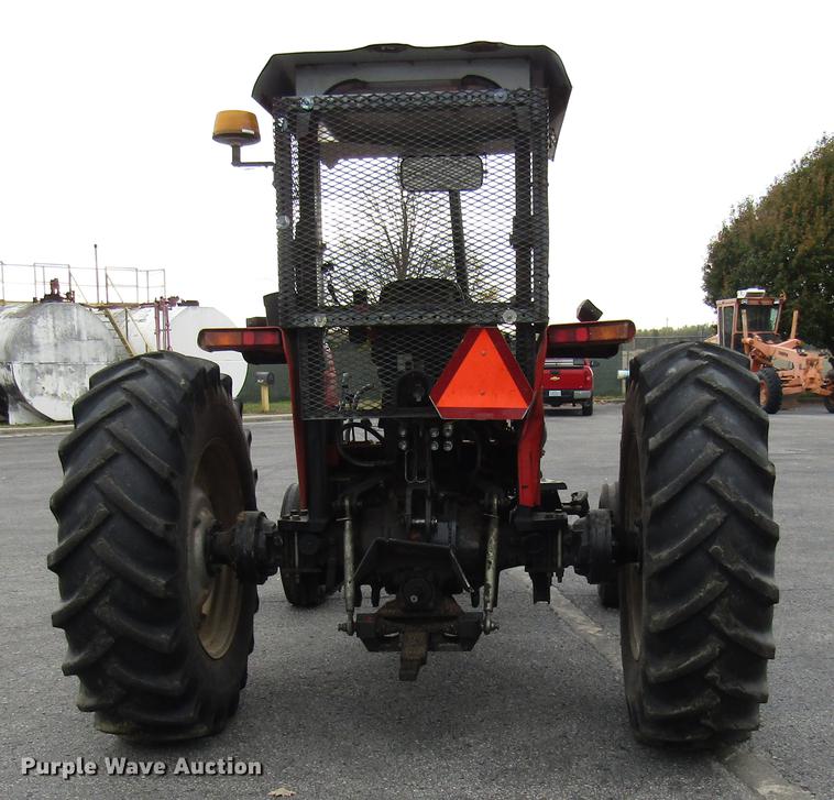 image for item DE5903 2000 Massey-Ferguson 4263 tractor