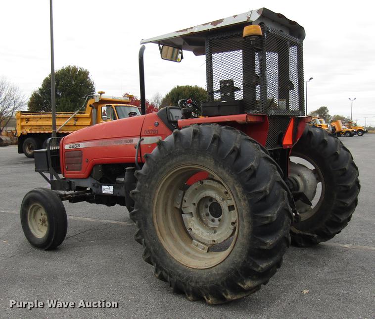 image for item DE5903 2000 Massey-Ferguson 4263 tractor