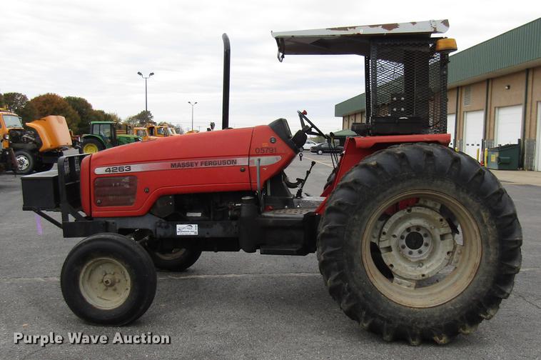 image for item DE5903 2000 Massey-Ferguson 4263 tractor