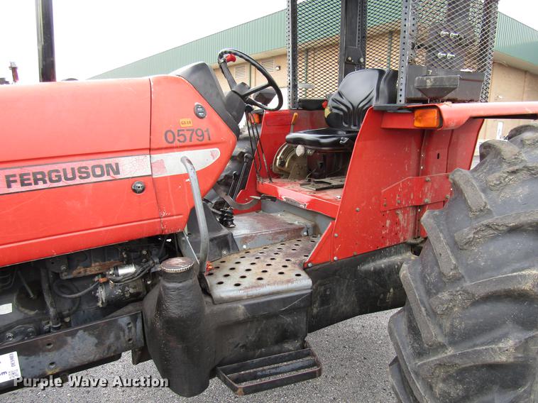image for item DE5903 2000 Massey-Ferguson 4263 tractor
