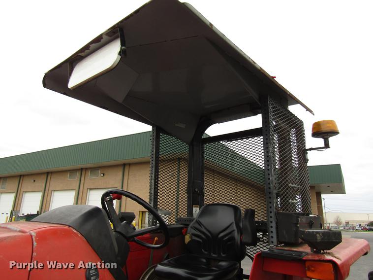 image for item DE5903 2000 Massey-Ferguson 4263 tractor