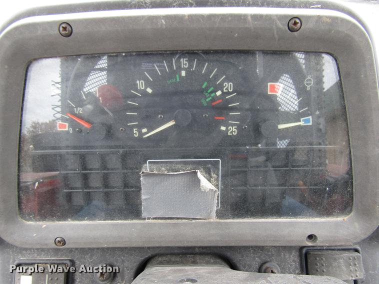 image for item DE5903 2000 Massey-Ferguson 4263 tractor