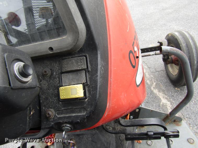 image for item DE5903 2000 Massey-Ferguson 4263 tractor