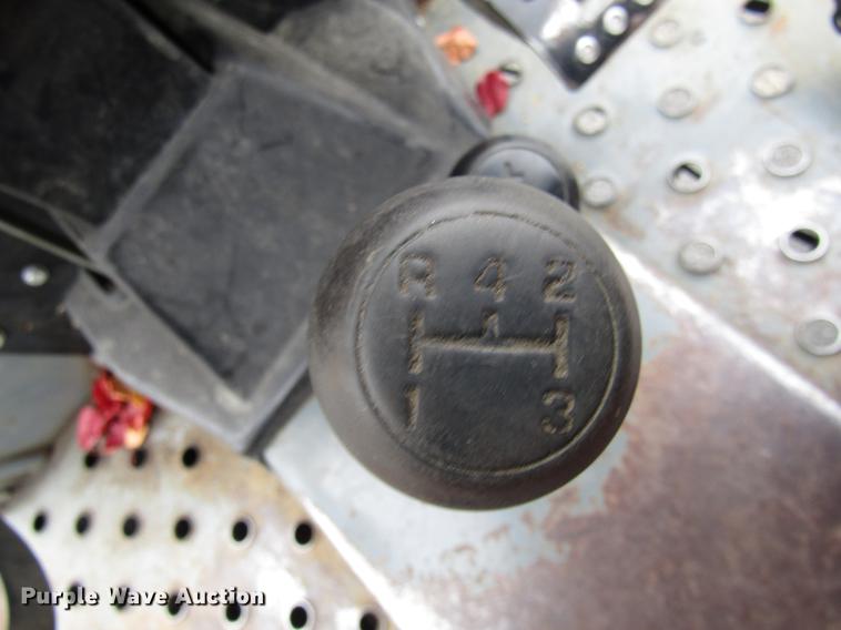 image for item DE5903 2000 Massey-Ferguson 4263 tractor