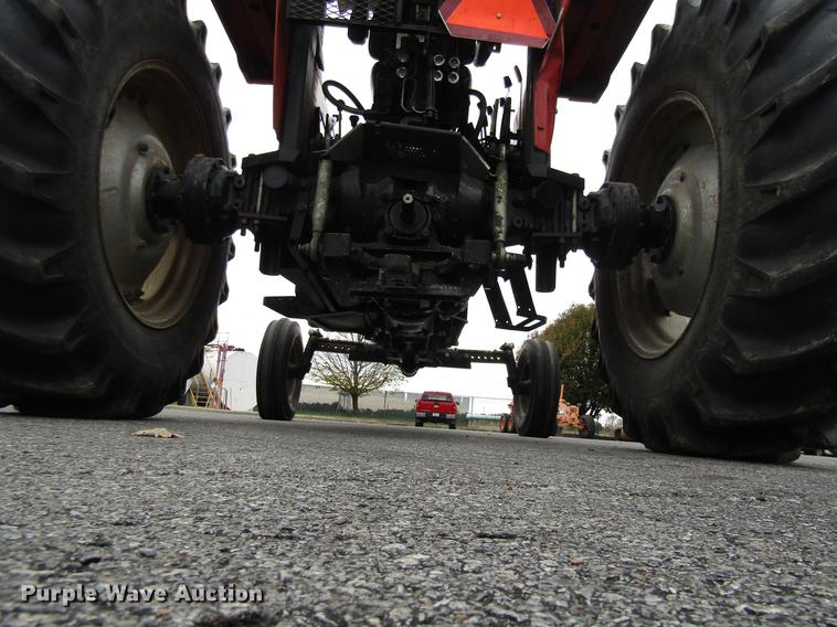 image for item DE5903 2000 Massey-Ferguson 4263 tractor