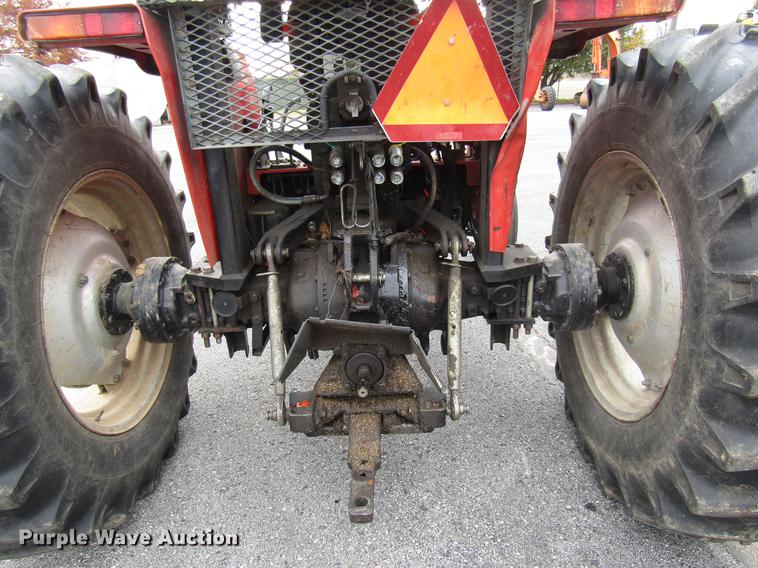 image for item DE5903 2000 Massey-Ferguson 4263 tractor