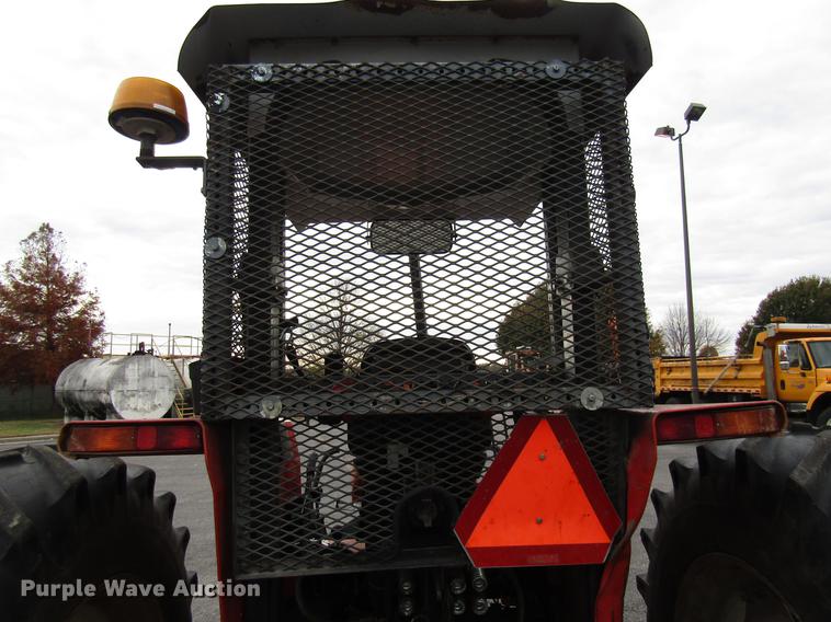 image for item DE5903 2000 Massey-Ferguson 4263 tractor