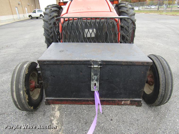 image for item DE5903 2000 Massey-Ferguson 4263 tractor