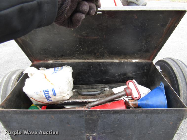 image for item DE5903 2000 Massey-Ferguson 4263 tractor