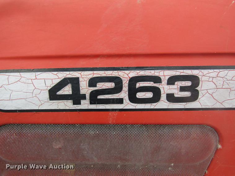 image for item DE5903 2000 Massey-Ferguson 4263 tractor