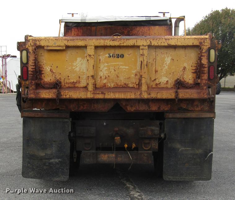 image for item DE5904 1997 International 4900 dump truck