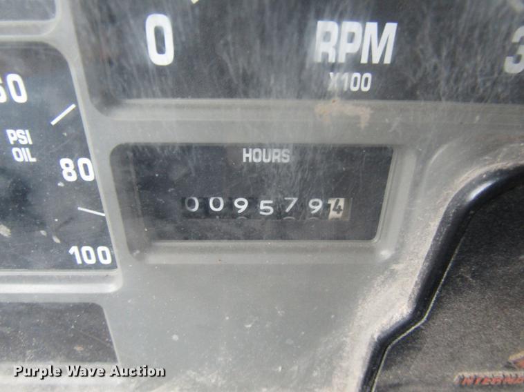 image for item DE5904 1997 International 4900 dump truck