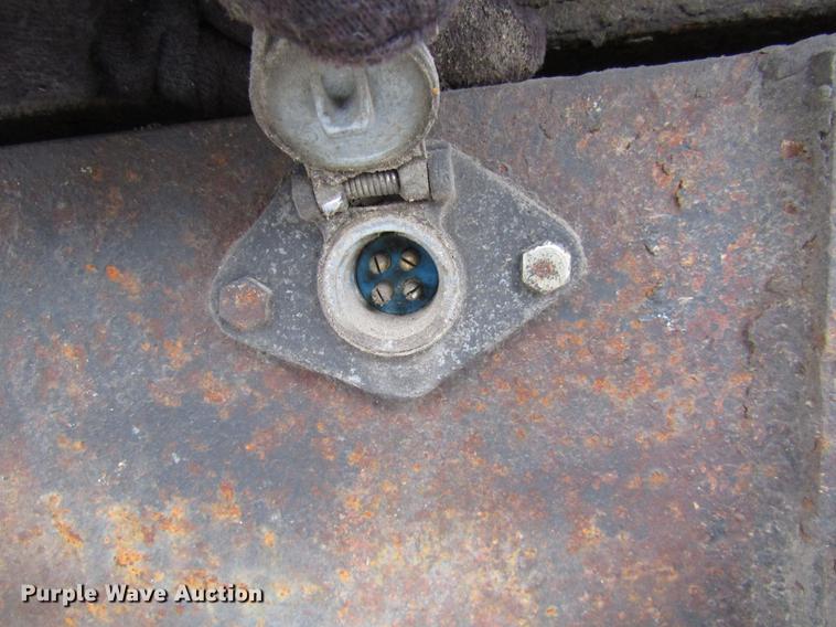 image for item DE5904 1997 International 4900 dump truck