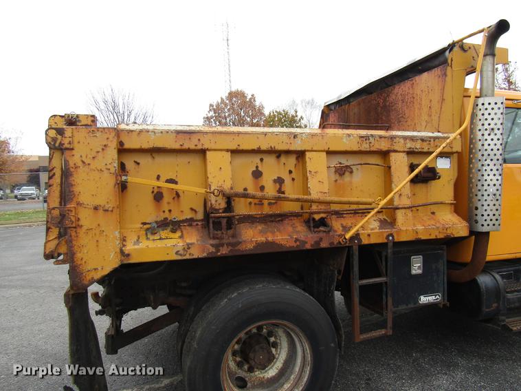 image for item DE5904 1997 International 4900 dump truck