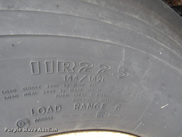 image for item DE5904 1997 International 4900 dump truck